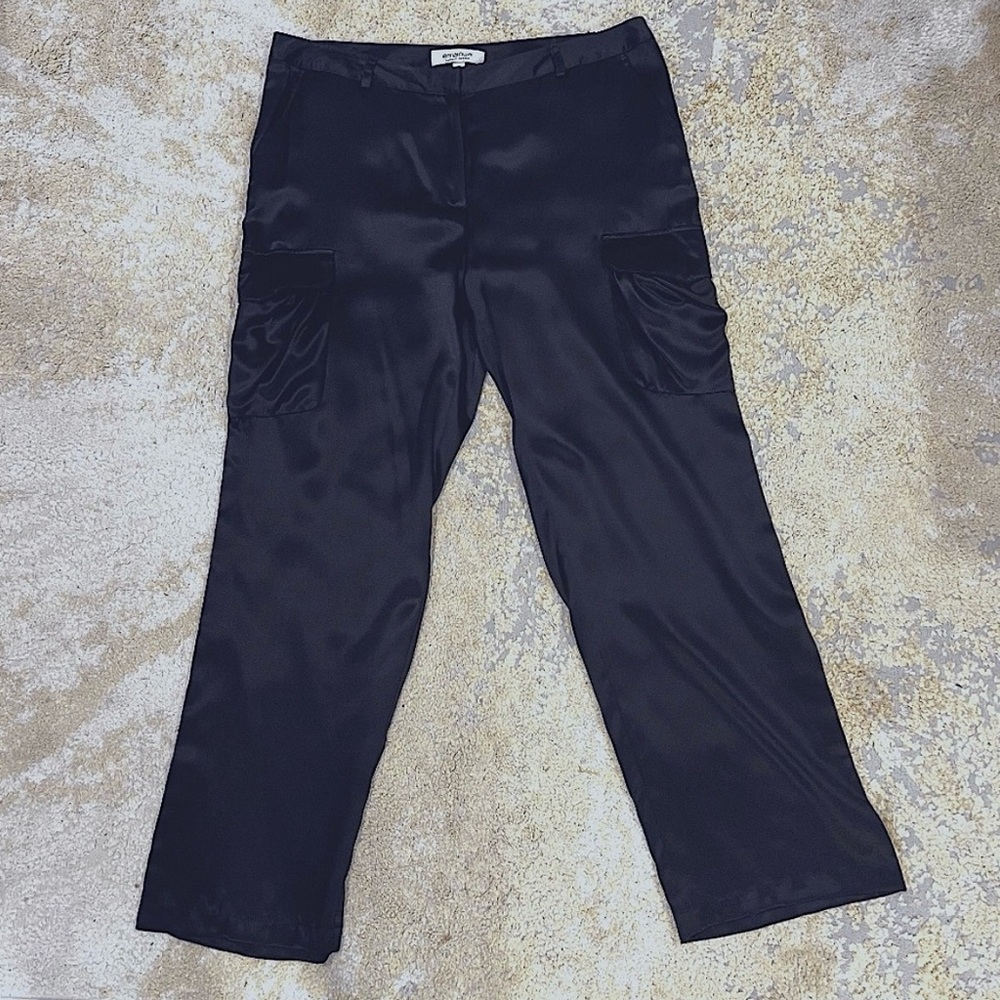 NWT Vintage Emanuel Ungaro 100% Silk Black Cargo Pants Size 12 - Picture 1 of 14
